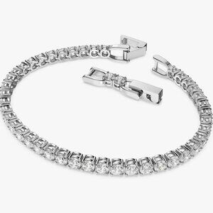 NWOB Swarovski tennis deluxe crystal bracelet silver plated